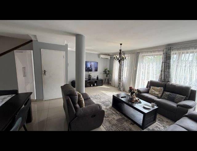 3 BEDROOM DUPLEX FOR SALE IN MORNINGSIDE
